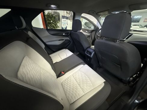 Used 2020 Chevrolet Equinox LS w/ LS Convenience Package FWD image 22