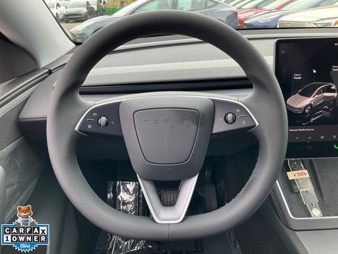 Used 2026 Tesla Model Y AWD image 38