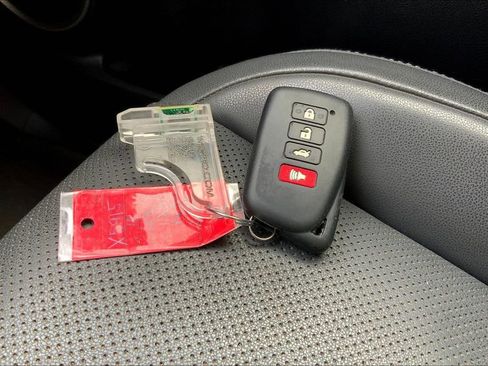 Used 2018 Lexus NX 300 FWD image 13