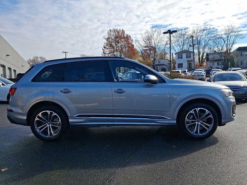 Certified 2025 Audi Q7 2.0T Premium w/ Convenience Plus Package image 26