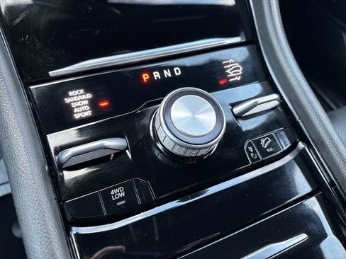 Used 2023 Jeep Grand Cherokee Overland w/ Adv Protech Group III image 21