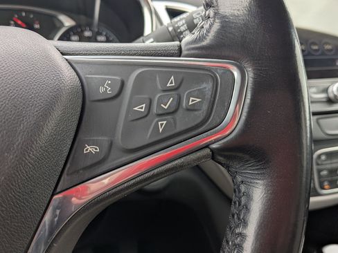 Used 2019 Chevrolet Equinox Premier image 18