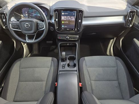 Used 2024 Volvo XC40 B5 Core AWD/4WD image 22
