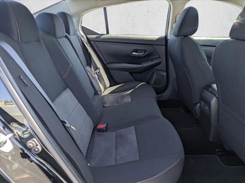Used 2023 Nissan Sentra SR w/ Midnight Edition Package FWD image 18