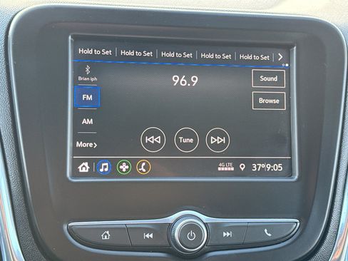 Used 2020 Chevrolet Equinox LT image 18