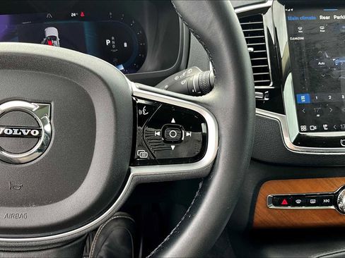 Certified 2023 Volvo XC90 B5 Plus image 23