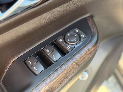 Used 2022 GMC Acadia Denali w/ GMC Pro Grade Package AWD/4WD image 10
