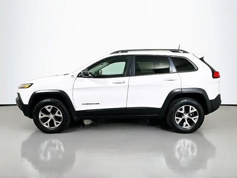 Used 2017 Jeep Cherokee Trailhawk w/ Cold Weather Group AWD/4WD image 4