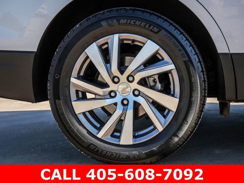 Used 2023 Chevrolet Equinox Premier AWD/4WD image 9