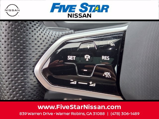 Used 2024 Volkswagen Tiguan SE R-Line FWD image 26