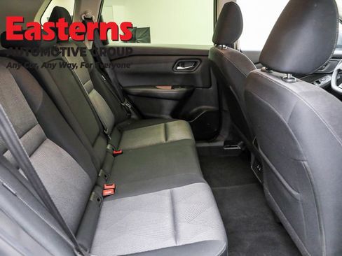 Used 2024 Nissan Rogue SV image 36