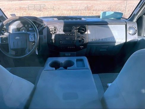 Used 2014 Ford F250 XL w/ XL Value Package image 8