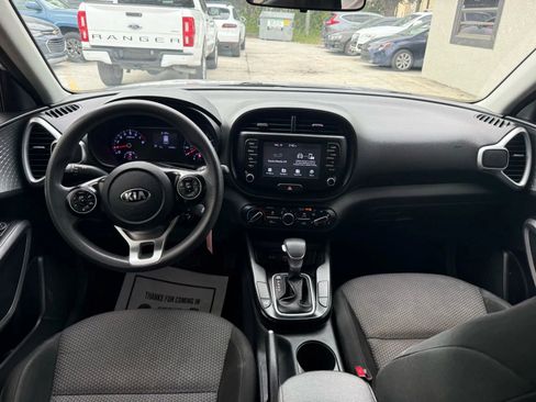Used 2021 Kia Soul LX FWD image 11