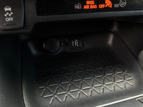Used 2023 Toyota RAV4 XLE FWD image 25