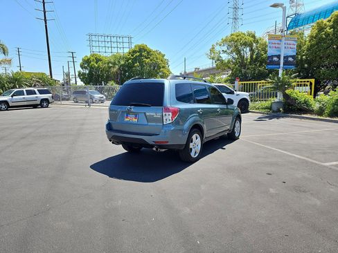 Used 2010 Subaru Forester 2.5X Premium image 7