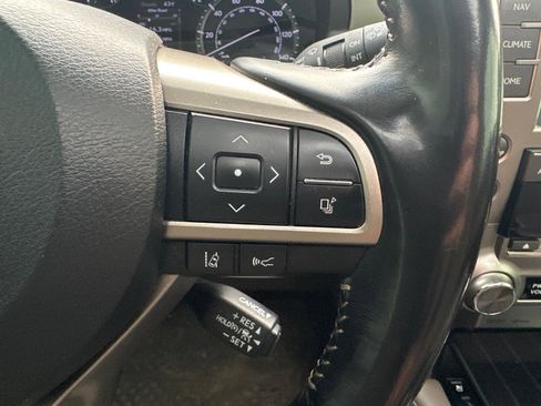 Used 2021 Lexus GX 460 Premium w/ Accessory Package AWD/4WD image 23