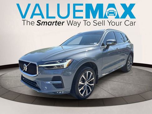 Used 2022 Volvo XC60 B5 Momentum w/ Climate Package image 8