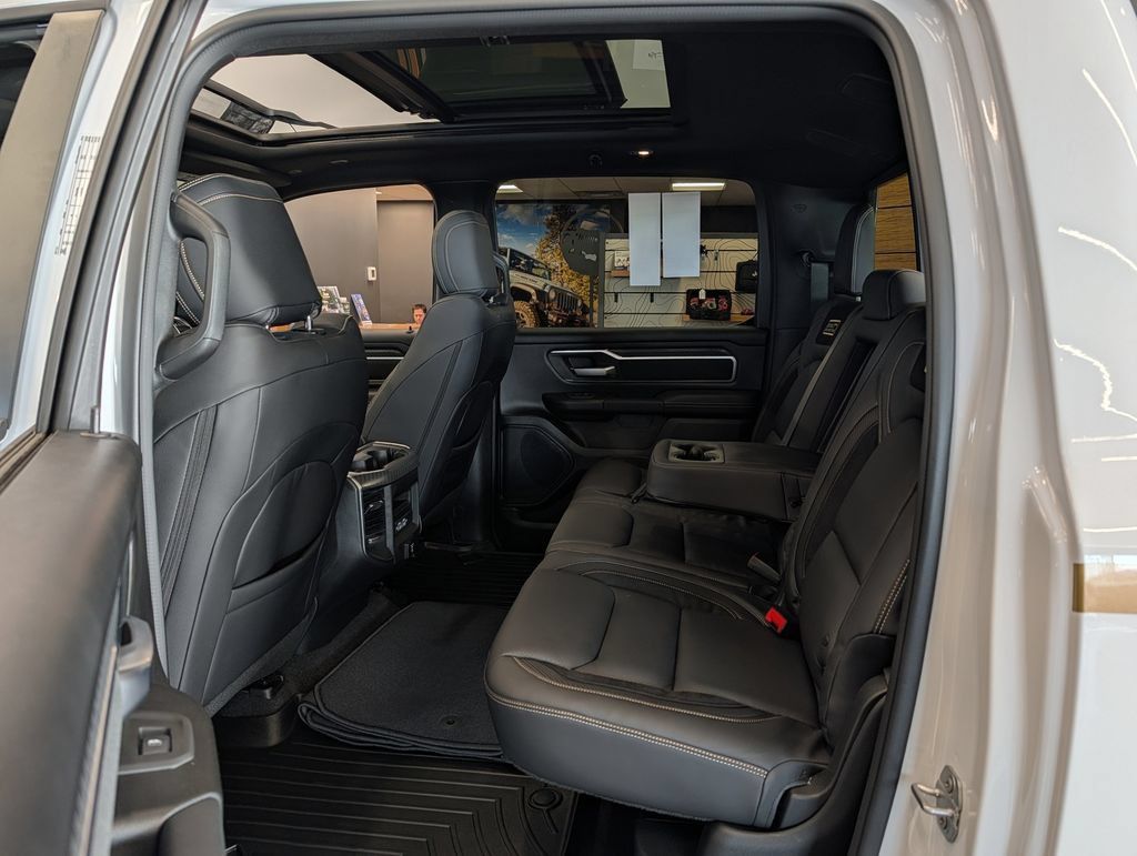 New 2026 RAM 1500 Big Horn AWD/4WD image 6