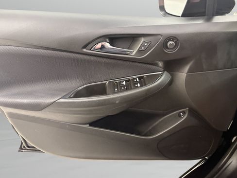 Used 2019 Chevrolet Cruze LS w/ LS Convenience Package FWD image 20