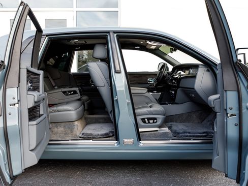 Certified 2023 Rolls-Royce Phantom Sedan w/ The Phantom Package image 44