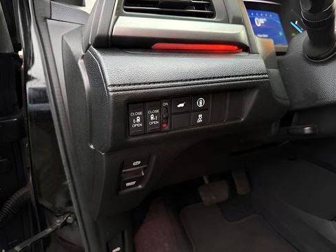 Used 2023 Honda Odyssey Sport image 15