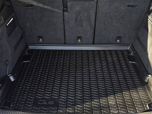 Used 2018 Audi Q5 Prestige w/ Prestige Package image 11