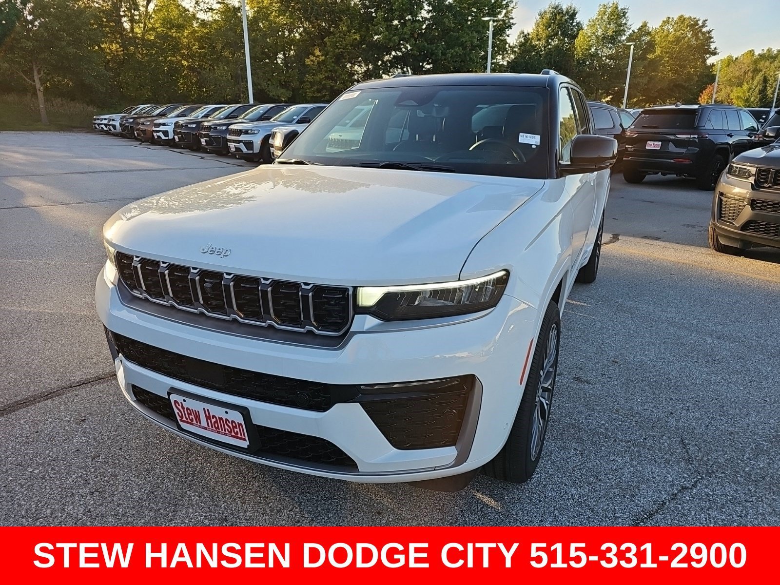 New 2027 Jeep Grand Cherokee Summit AWD/4WD image 1