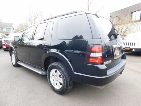 Used 2010 Ford Explorer XLT image 3