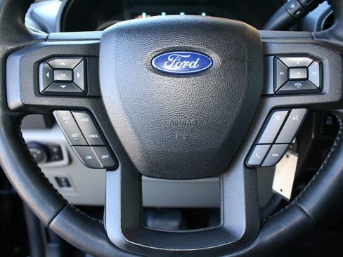 Used 2018 Ford F150 XLT w/ Equipment Group 302A Luxury AWD/4WD image 18