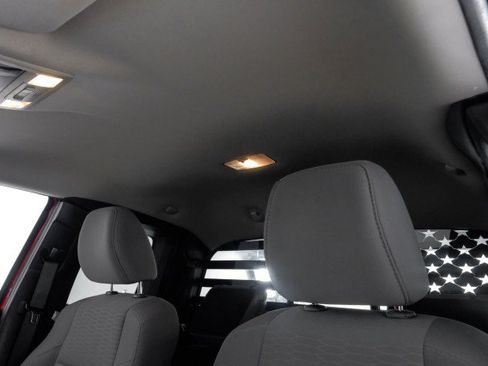 Used 2018 Toyota Tacoma SR RWD image 30