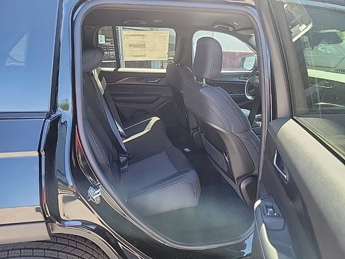 New 2026 Jeep Grand Cherokee Laredo AWD/4WD image 8