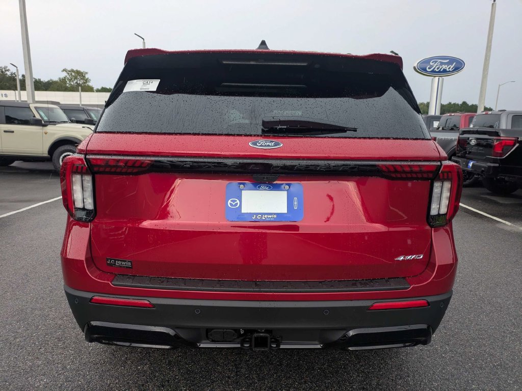 New 2026 Ford Explorer ST-Line w/ ST-Line Street Pack AWD/4WD image 5