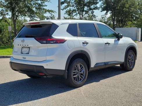 Certified 2024 Nissan Rogue S FWD image 5