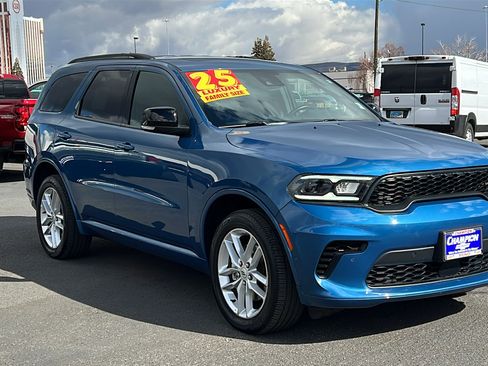 Used 2025 Dodge Durango GT AWD/4WD image 3
