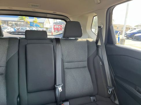 Used 2025 Nissan Rogue SV image 39