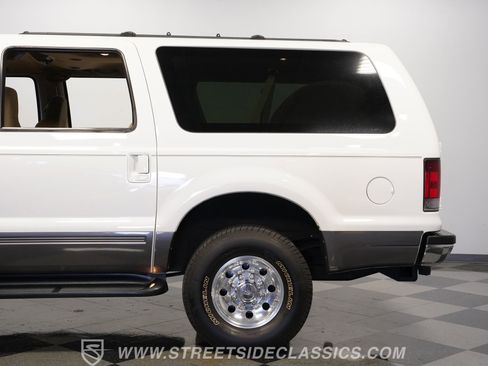 Used 2002 Ford Excursion XLT image 24