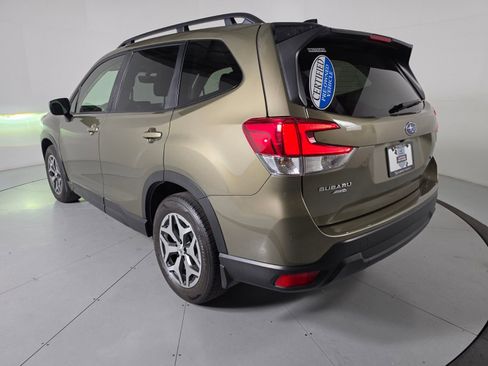 Certified 2024 Subaru Forester Premium AWD/4WD image 3