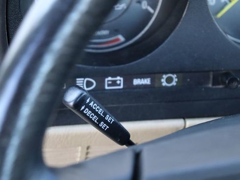 Used 1988 Mercedes-Benz 560 SL image 22