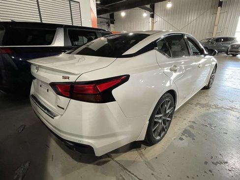 Used 2023 Nissan Altima 2.0 SR FWD image 5