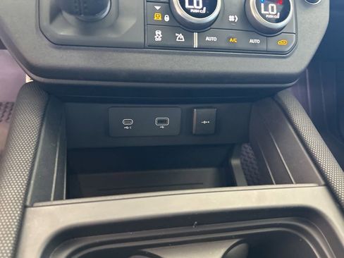 Used 2023 Land Rover Defender 110 Carpathian Edition image 56
