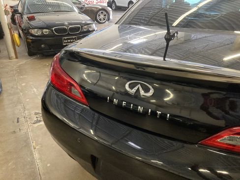 Used 2013 INFINITI G37 Convertible w/ Premium Pkg RWD image 20