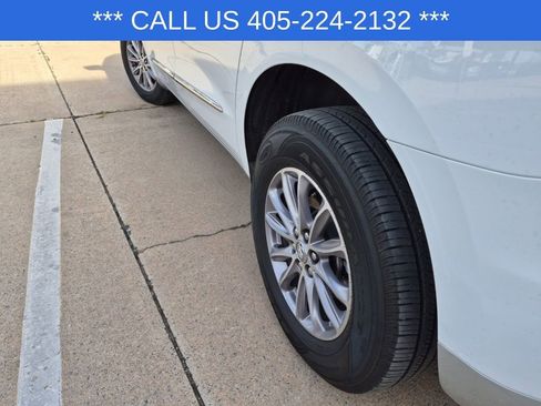 Used 2024 Buick Enclave Premium image 19