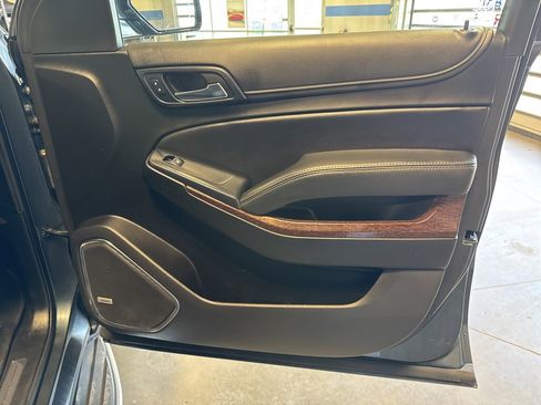 Used 2019 GMC Yukon XL SLT w/ Open Road Package image 38