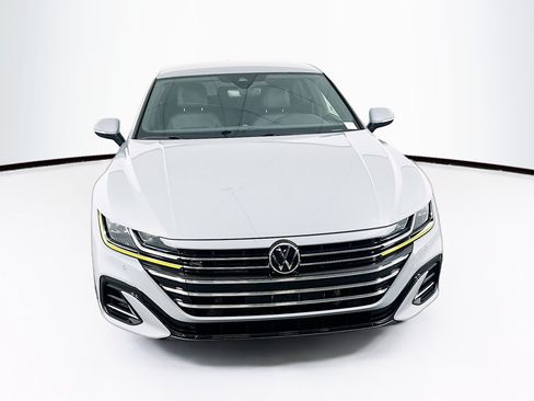 Used 2022 Volkswagen Arteon SE FWD image 2