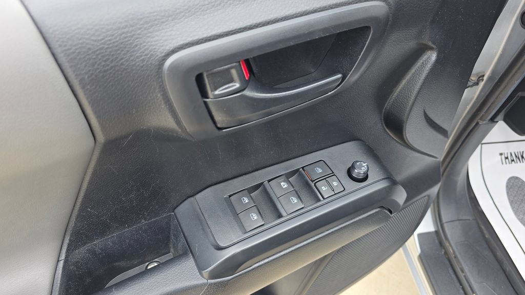 Used 2022 Toyota Tacoma SR AWD/4WD image 24