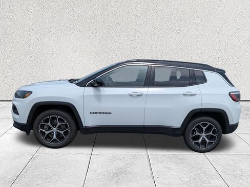 Used 2024 Jeep Compass Limited AWD/4WD image 6