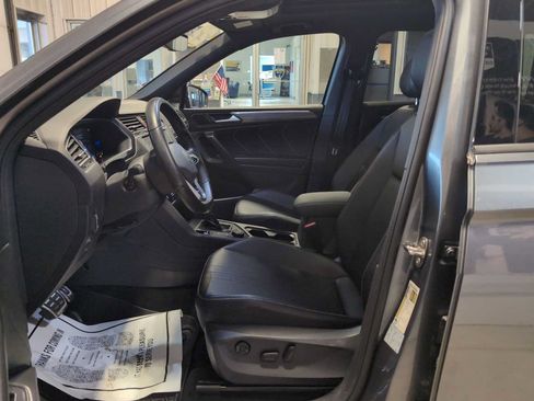 Used 2022 Volkswagen Tiguan SE R-Line AWD/4WD image 18