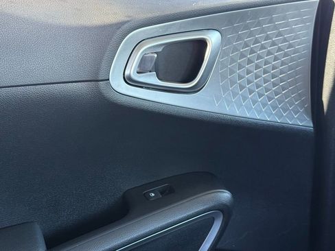 Certified 2023 Kia Soul S image 49