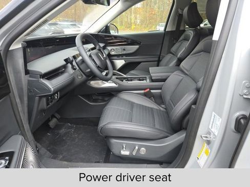 New 2026 Lincoln Nautilus Reserve image 13