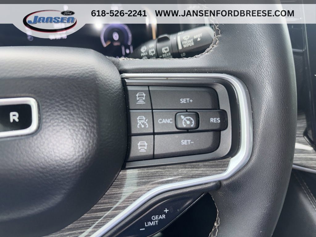 Used 2022 Jeep Wagoneer Series II AWD/4WD image 11